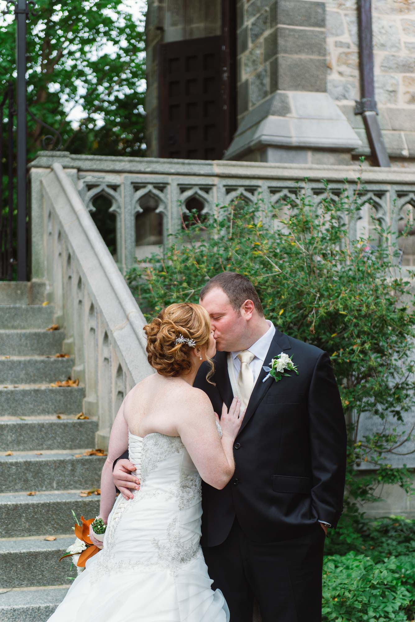 Bride Groom Kiss Episcopal Church Of The Redeemer Wedding